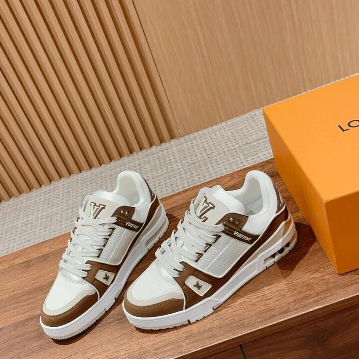 LV White Brown